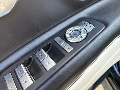 Used 2023 Genesis GV80 2.5T w/ Prestige Package AWD/4WD image 12