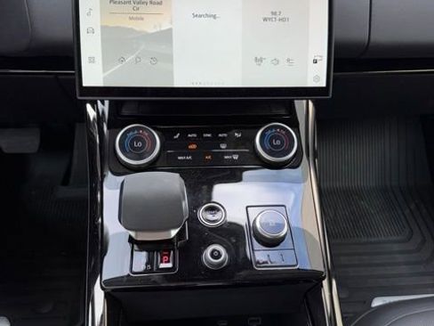 Used 2023 Land Rover Range Rover Sport SE image 9