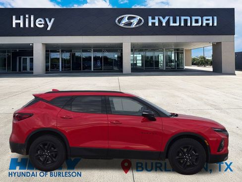 Used 2021 Chevrolet Blazer LT image 3