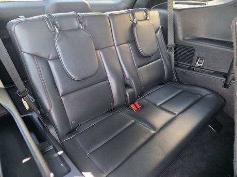 Used 2025 Ford Explorer ST-Line w/ ST-Line Street Pack AWD/4WD image 23