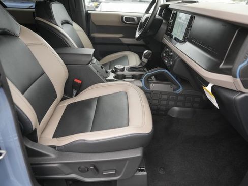 Used 2023 Ford Bronco Wildtrak image 18