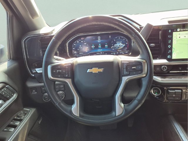 Used 2025 Chevrolet Silverado 2500 LTZ w/ LTZ Convenience Package AWD/4WD image 22