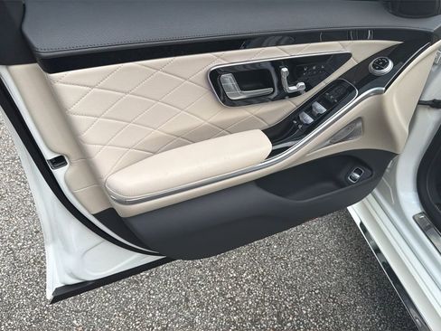 Used 2022 Mercedes-Benz S 580 4MATIC Sedan image 10