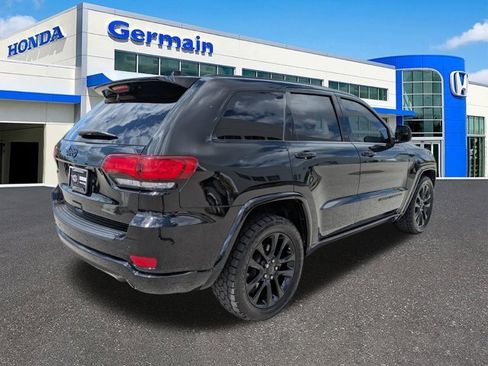 Used 2021 Jeep Grand Cherokee Laredo X image 5
