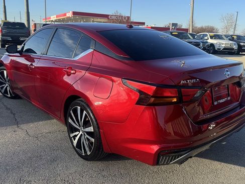 Used 2020 Nissan Altima 2.5 SR w/ Premium Package image 6