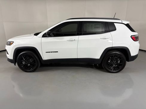 New 2026 Jeep Compass Latitude w/ Sun and Sound Group AWD/4WD image 5