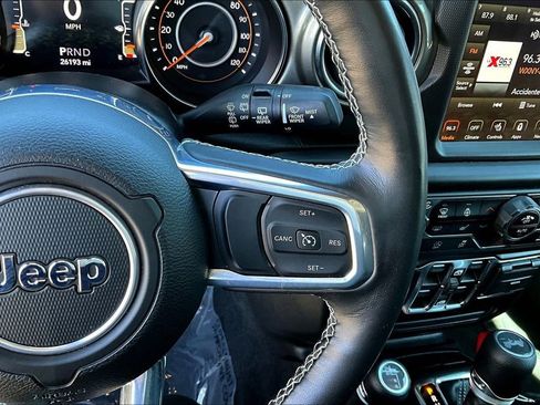 Used 2022 Jeep Wrangler Unlimited Sahara w/ Cold Weather Group AWD/4WD image 12