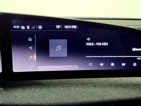 Used 2024 Lucid Air Pure RWD image 18