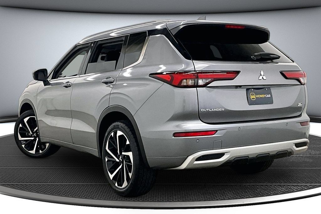 Used 2022 Mitsubishi Outlander SEL AWD/4WD image 3