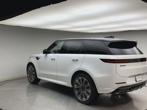New 2026 Land Rover Range Rover Sport Dynamic SE image 4