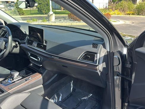 Used 2023 Audi Q5 e Premium Plus AWD/4WD image 20