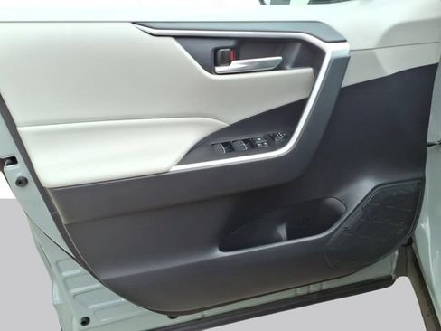 Used 2023 Toyota RAV4 XLE AWD/4WD image 10