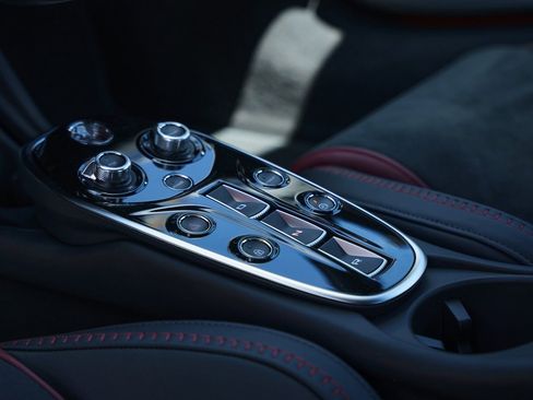 Used 2025 McLaren GTS image 24