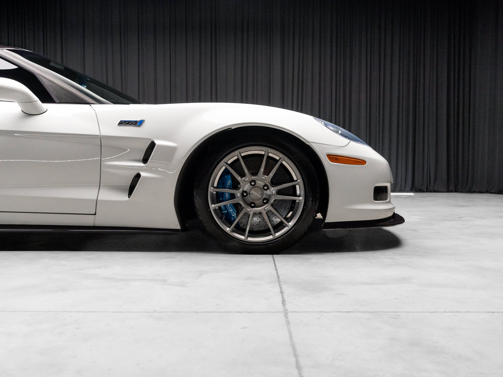 Used 2013 Chevrolet Corvette ZR1 w/ 3ZR Preferred Equipment Group RWD image 27