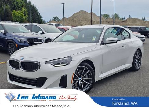 Used 2024 BMW 230i Coupe w/ Convenience Package RWD image 1