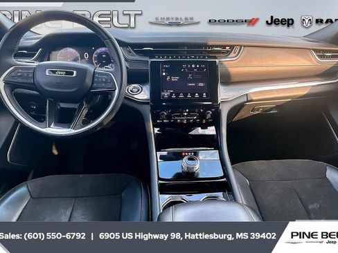 Used 2021 Jeep Grand Cherokee L Laredo image 13