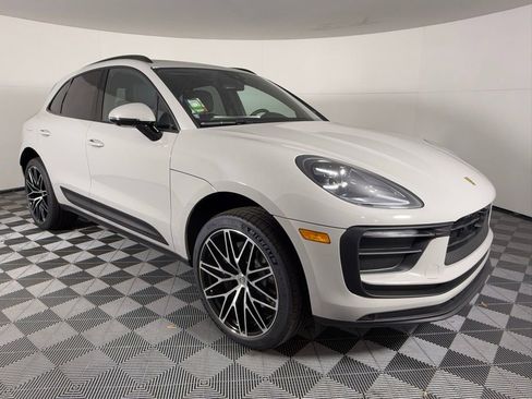 New 2026 Porsche Macan image 9