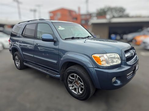 Used 2006 Toyota Sequoia SR5 RWD image 4