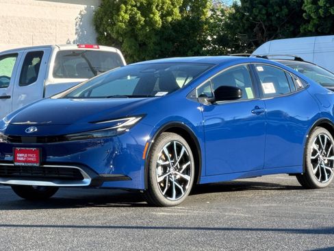 New 2026 Toyota Prius Plug-In Hybrid image 2