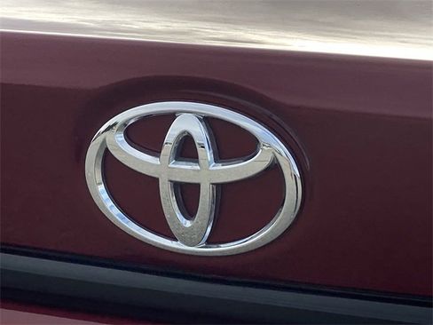 Used 2024 Toyota Corolla LE image 28