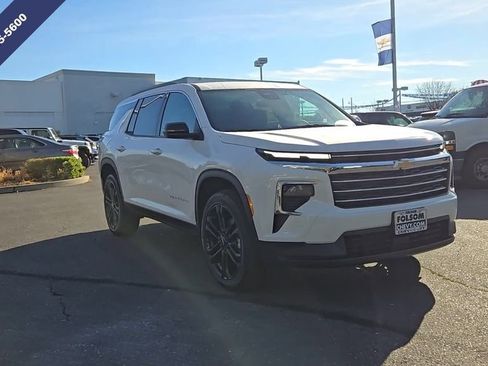 New 2026 Chevrolet Traverse LT image 3