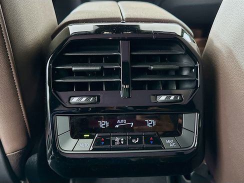 Used 2026 BMW iX xDrive60 w/ Premium Package image 18