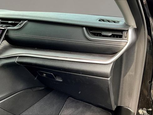 Used 2023 Jeep Grand Cherokee L Limited image 27