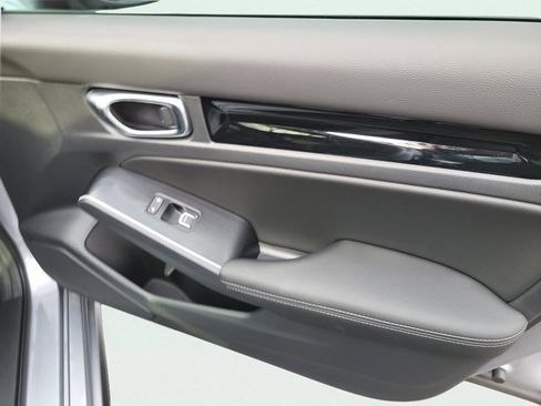 Certified 2025 Honda Civic Sport Touring image 21