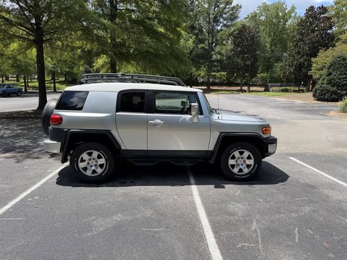 Used 2007 Toyota FJ Cruiser 4WD image 4