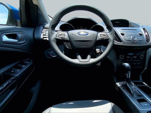 Used 2017 Ford Escape SE FWD image 6