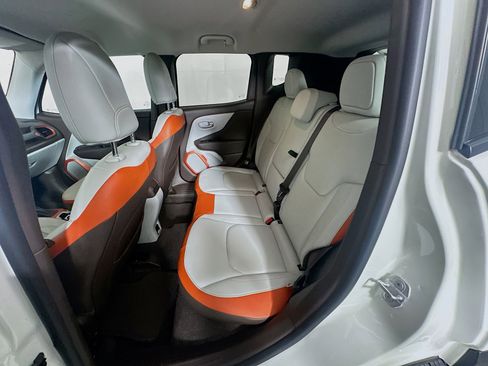 Used 2016 Jeep Renegade Limited AWD/4WD image 28