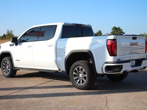 Used 2024 GMC Sierra 1500 AT4 w/ Technology Package AWD/4WD image 9