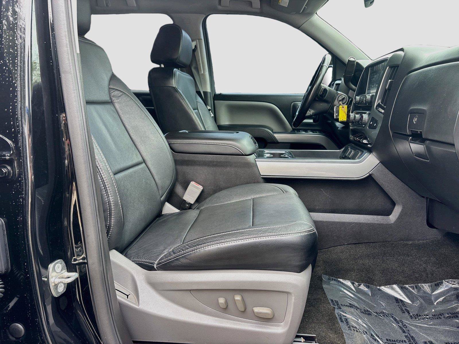Used 2018 Chevrolet Silverado 1500 LT w/ All Star Edition AWD/4WD image 23
