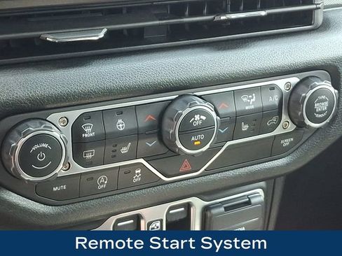 Used 2025 Jeep Wrangler Unlimited Sport AWD/4WD image 14