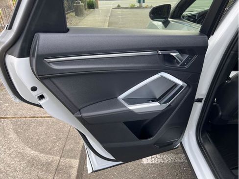 Used 2020 Audi Q3 2.0T Premium Plus w/ Premium Plus Package image 18