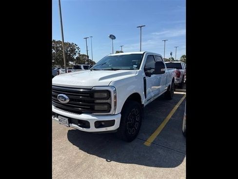 Used 2025 Ford F250 Platinum w/ FX4 Off-Road Package AWD/4WD image 1