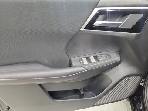 New 2026 Mitsubishi Outlander ES FWD image 16