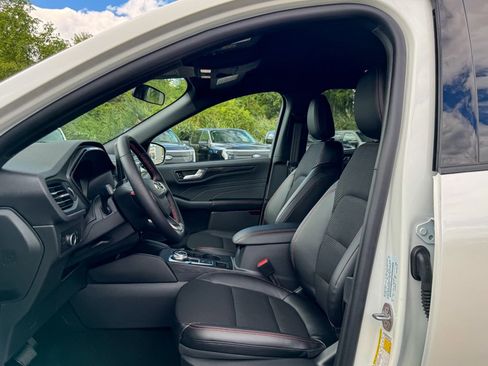 New 2025 Ford Escape ST-Line w/ Tech Pack #1 image 19