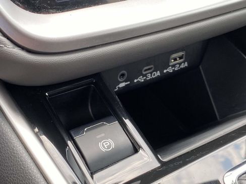 Used 2025 Subaru Outback Onyx Edition AWD/4WD image 25