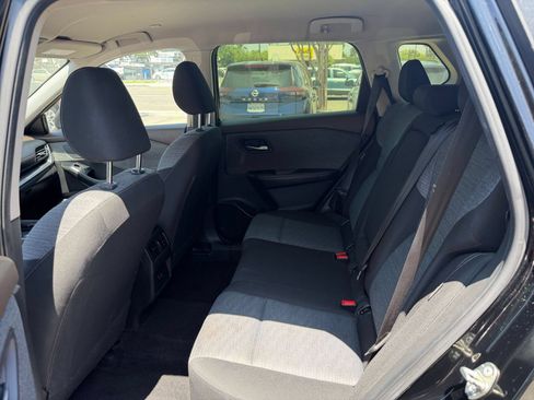Used 2023 Nissan Rogue SV FWD image 27