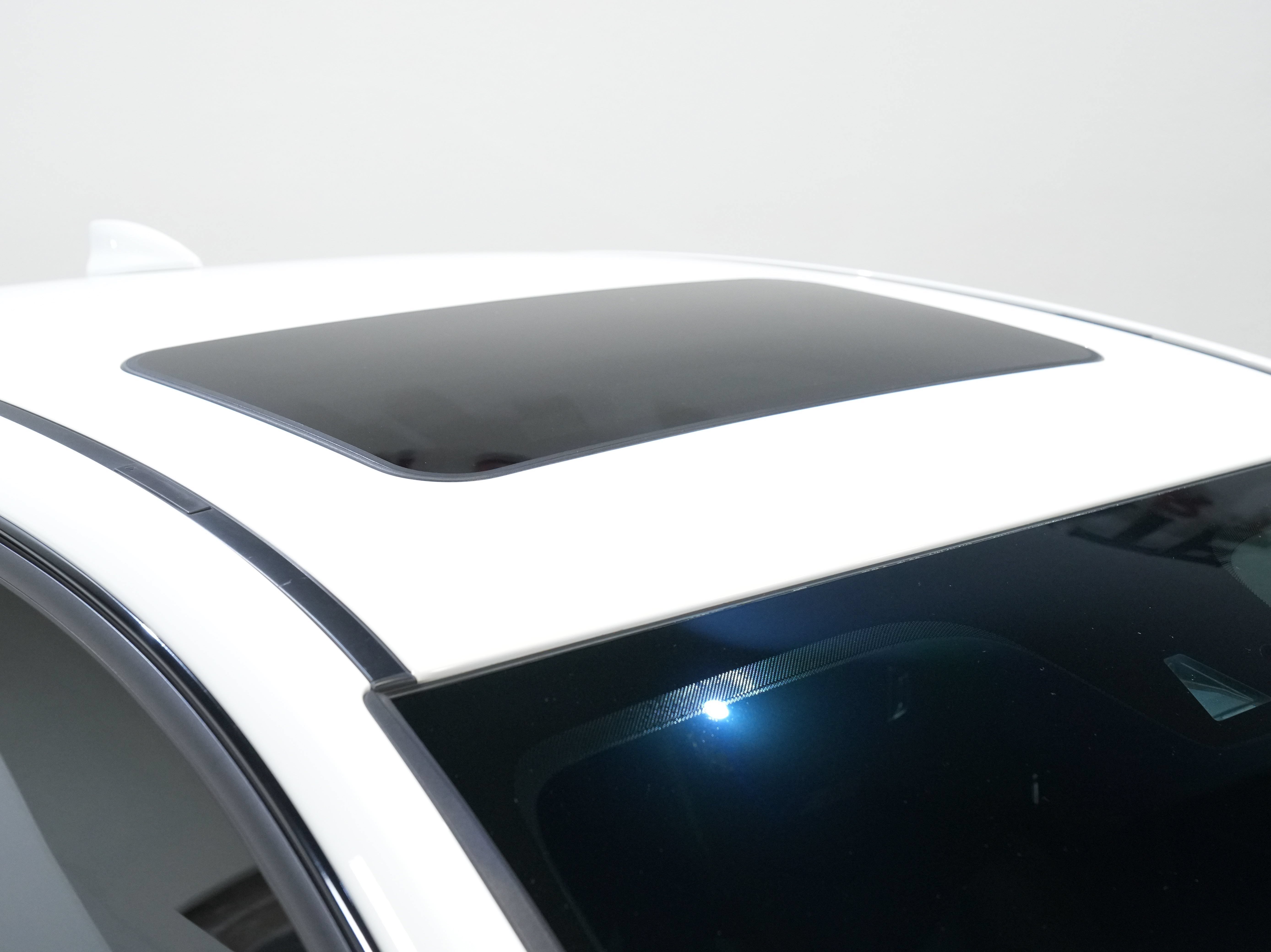 Used 2015 Chevrolet SS RWD image 13