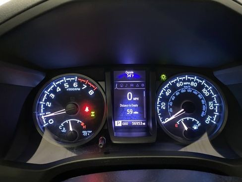 Used 2020 Toyota Tacoma TRD Off-Road image 16