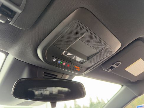 New 2026 Chevrolet Equinox EV LT image 18