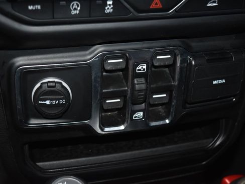 Used 2023 Jeep Gladiator Sport image 14