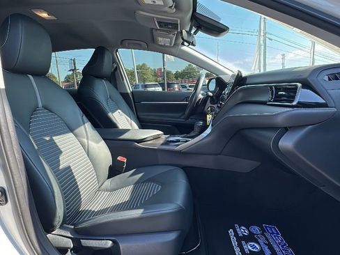 Used 2023 Toyota Camry SE image 15