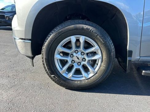 Used 2025 Chevrolet Silverado 1500 LT image 9