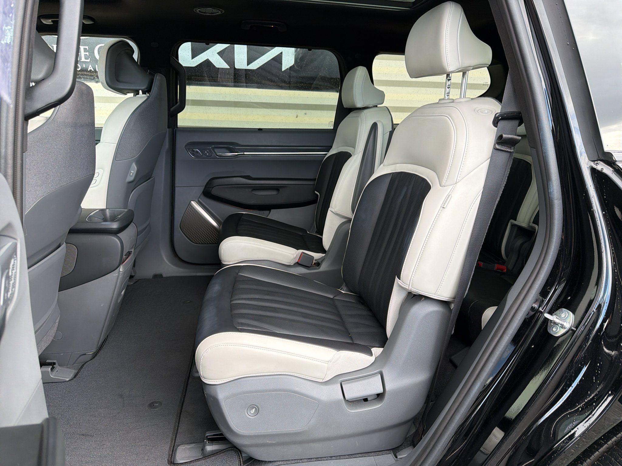 Certified 2024 Kia EV9 GT-Line AWD/4WD image 13