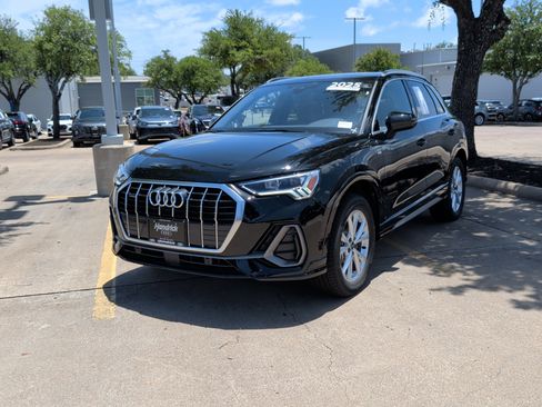 Certified 2025 Audi Q3 2.0T Premium w/ Convenience Package AWD/4WD image 5