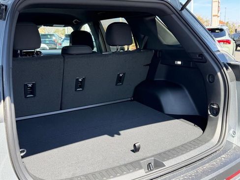 New 2026 Chevrolet Equinox LT image 8