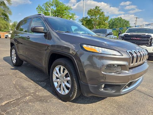 Used 2015 Jeep Cherokee Limited AWD/4WD image 4